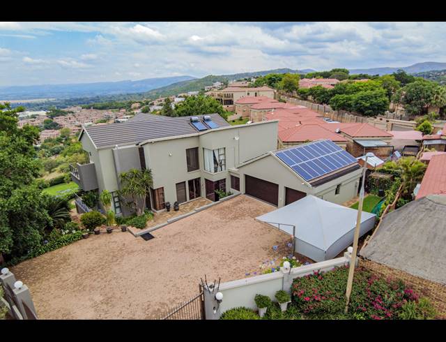 5 BEDROOM HOUSE FOR SALE IN SAFARI GARDENS